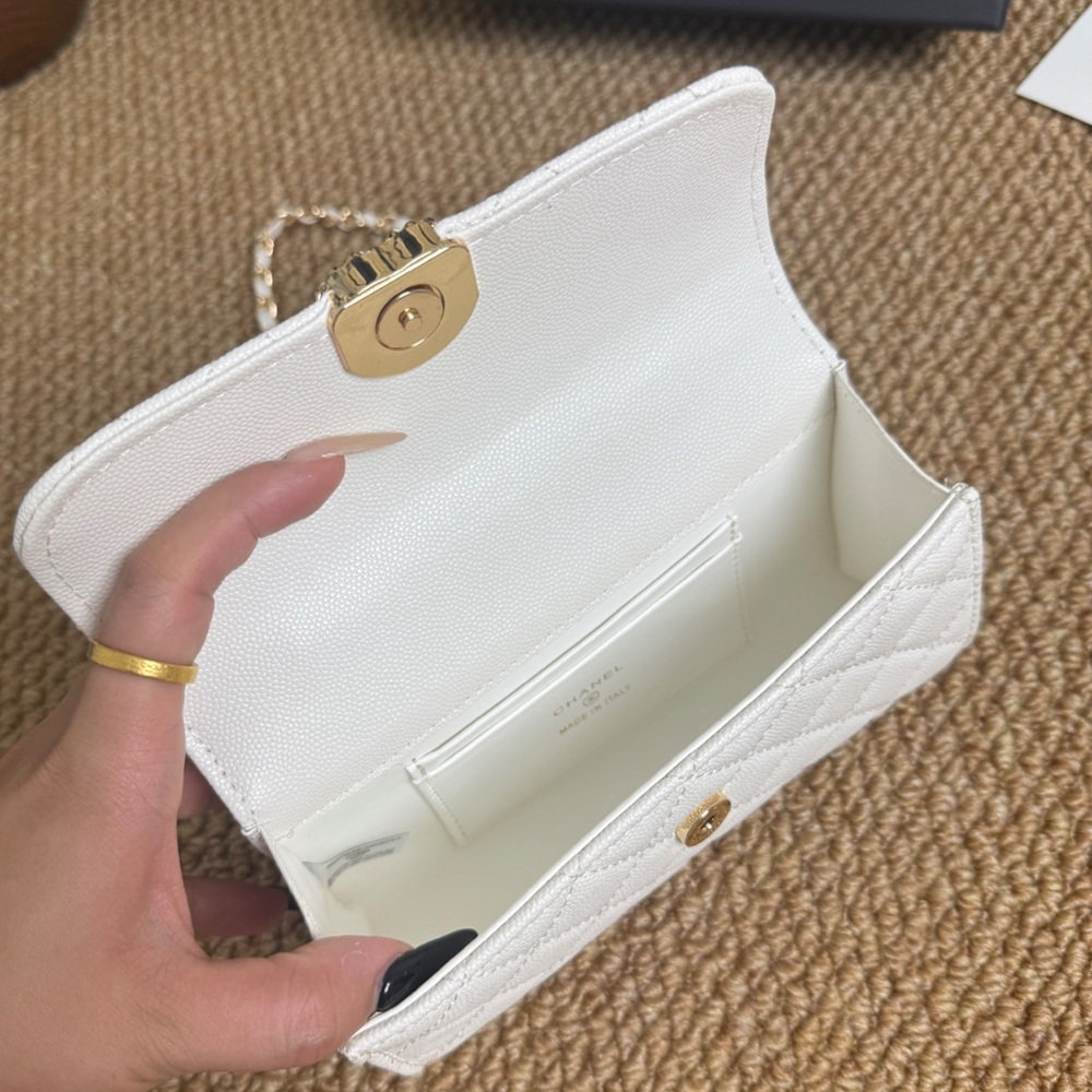 Chanel VIP Bag - Picture 6 of 7